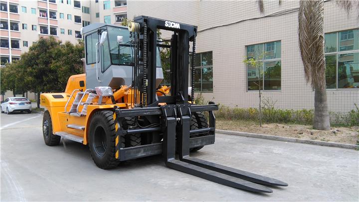 18 Ton Forklift