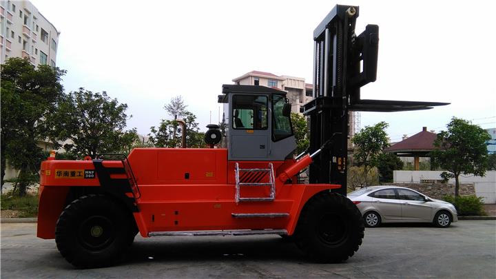 Chariot élévateur de pierre 50 tonnes 50 Ton Stone Forklift