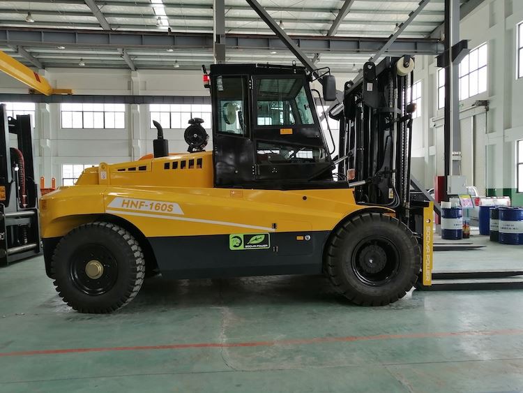 small 16 ton forklift2