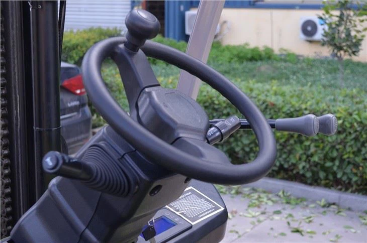 Chariot élévateur électrique 1,8 tonnes avec cabine
