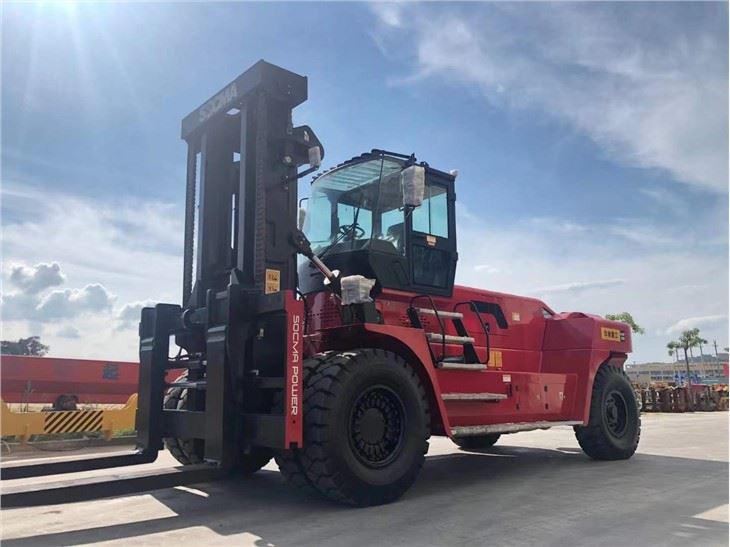 30 ton forklifts