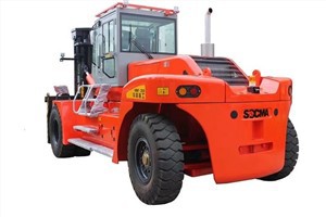 Chariot élévateur port conteneur lourd