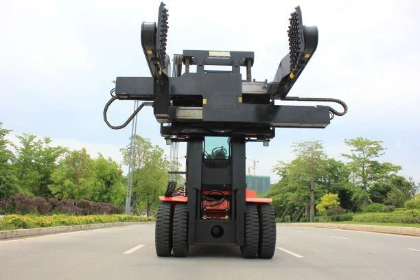Socma 13.5 Ton Forklift Heavy Equipment Good For Marble Stone FactoryAttach Tire Clam