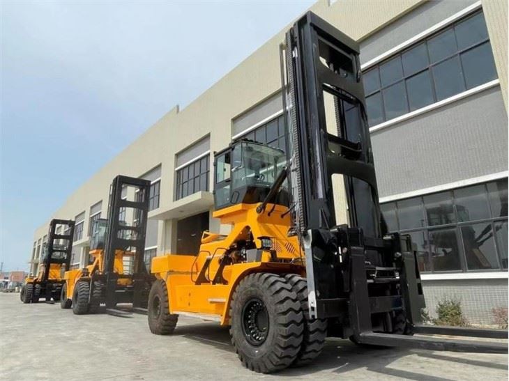 32 Ton Heavy Duty Forklift Same As Linde TCM HYUNDAI