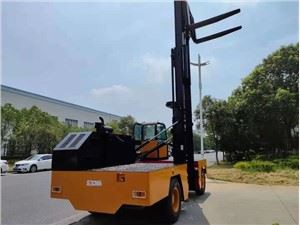 Chariot élévateur latéral de 4 tonnes