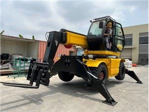 Chariot élévateur télescopique 4 tonnes 15 mètres de rotation à 360 degrés