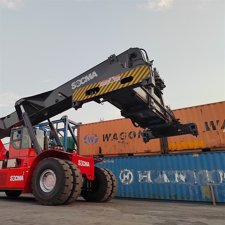 HNRS4545S 45ton Diesel Reach Stacker For Loaded Containers